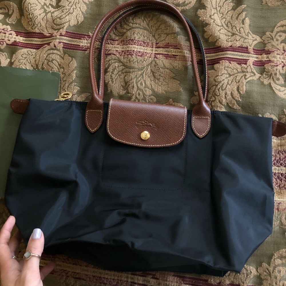Long champ le pliage medium handbag *new*